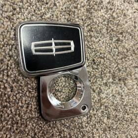F00b-5443320-aaygaa Lincoln 88 90 91 92 93 Continental Rear Trunk Lid Lock Cover Emblem Vntge