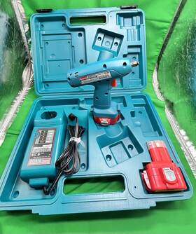Mp6907dwe Makita U S A Inc 6907dwe Square Drive 3/8 Inch 9.6-volt Cordless Impact Wrench Kit