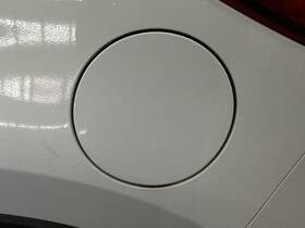 177.mz1216 Mazda Fuel Filler Door Flap For 2016 Cx-5 Assy Wht