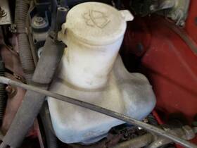 627.mz1o97 Mazda Miata 1997 Wash Reservoir 1100824