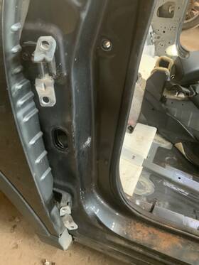 701.mz1216 Mazda Cx-5 Door Hinge Set Left Front Driver 2013 2014 2015 2016