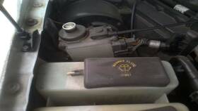 Zzm167480 Mazda Wash Reservoir Fits 98-04 B-3000 30631472