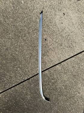 1076981284 Mercedes-benz Sl R107 Hardtop Chrome Molding Right