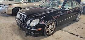 117-58658 Mercedes-benz Hood With Grille Fits 2006 E350 1139445