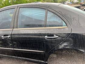130.mb1l05 Mercedes-benz Rear Lh Driver Door 040u-black Fits 2005 E55 271 L027