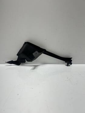 1645001616 Mercedes-benz 2006-2011 W164 X164 Ml Gl Front Right Passenger Radiator Baffle Cover