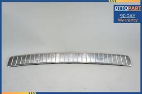 A1648850016 Mercedes-benz 1648850016 2006-2011 Ml320 Ml350 Ml550 Rear Upper Scuff Plate