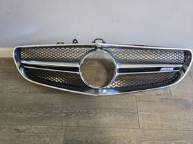 218-885-18-74 Mercedes-benz Cls Amg Front Radiator Grille Trim Surround Oem A2188851874