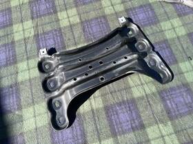 2212400102 Mercedes-benz Cl550 C216 W216 Transmission Mount Skid Plate