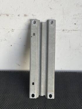 A1176190025 Mercedes-benz 2014 - 2019 Cla250 W117 Exhaust Tunnel Front Bracket Brace Support Oem