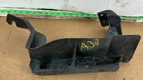 A1646190214 Mercedes-benz 2007-2012 Gl450 Rear Right Floor Support Bracket Oem