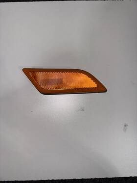 A2049067401 Mercedes-benz New C-class W204 Front Right Turn Signal Original