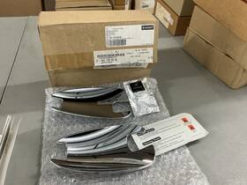 A4517200040 Mercedes-benz New Oem Mbenz Smart Car Chrome Handle Recess Shells