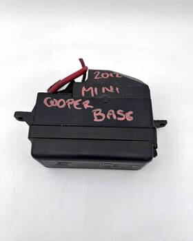 Mini Cooper 002241020911 2011 To 2015 Engine Bay Fuse Box