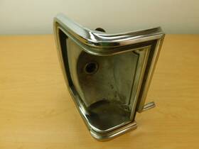 75dm2-1h8 Mopar 3798100 Rh Front Signal / Park Light Housing 1975-1977 Royal Monaco