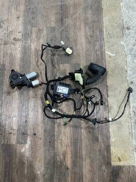 68590564ac Mopar 2024 Dodge Ram 3500 Laramie Front Right Door Harness Oem