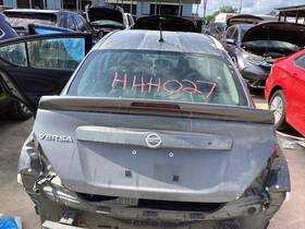176.da1h18 Nissan Versa 2018 High Mounted Stop Light 1916082