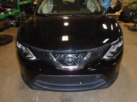 176.da1t18 Nissan Rogue Spt 2018 High Mounted Stop Light 823018
