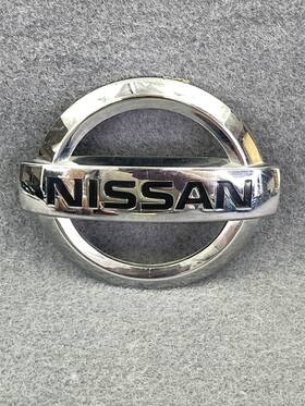 No.90890-3kaoa Nissan 90890-3kaoa 2013-2020 Altima Pathfinder Emblem Badge Part Used