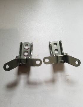 15929358 Oem Original Factory Genuine 04-08. Malibu Right Passenger Side Front Door Hinges Check Stopper - S21