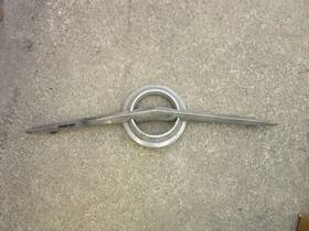 521307 Pontiac 521306 Original 1956 Trunk Emblem Ornament Ring Bar Bezel