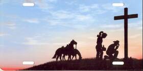 Sm727 Smokey Mountain Cowboy And Cowgirl Praying At The Cross Plate -