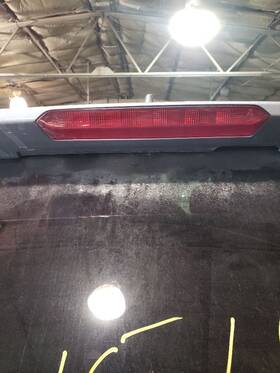 176.su1t18 Subaru Forester 2018 High Mounted Stop Light 216816