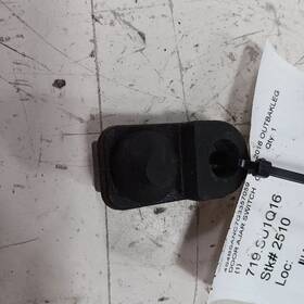 719.su1q16 Subaru Legacy Outback Door Ajar Switch Open Dome Light 2015 2016 2017 Oem