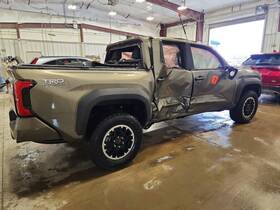 Toyota 117-10405b Local Pickup Only Hood Without Scoop Fits 24-25 Tacoma 2155973