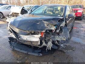 176.to1h23 Toyota Camry 2023 High Mounted Stop Light 1258930