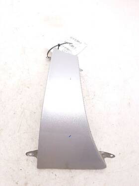 52552-02020 Toyota 03 04 05 06 07 08 Corolla Bumper Filler Passenger Right Quarter Moulding