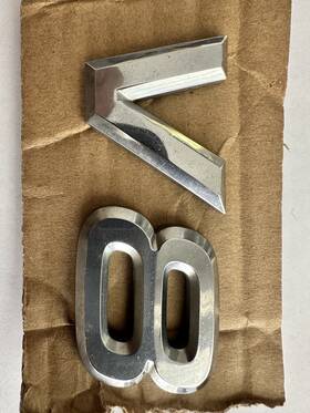75322-0c010 Toyota 2007 Sequoia Front Grill Emblem Log Chrome Badge Number Letter V8 Oem