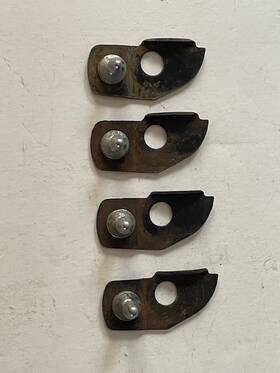617296 Triumph British Leyland Spitfiiretonneau Cover Front Fitting Stud Plate 4 Used Oem