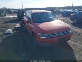 176.vw1t19 Volkswagen Tiguan 2019 High Mounted Stop Light 8891911