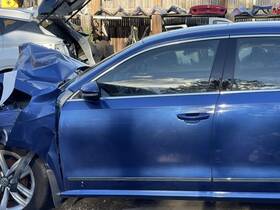 561831055g Volkswagen 2016-2018 Passat Left Front Door Blue Pc 0a0a 66k -sport- 50924