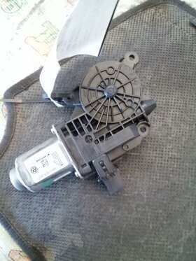 3337005 Volkswagen Jetta Passenger Right Front Window Regulator Fits 12-18 Gli