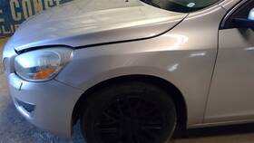 110-50774l Volvo Driver Left Fender Silver S60 Fits 11-13 60 Series 91398