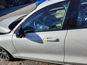 120-10295bl Volvo 19-21 S60 Oem Front Door White Driver Left