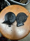 84-91 Bmw E30 325I Fiamm Siron Horn Set E28 K569 K589. Fixed Price $30.00.