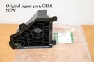 Jaguar F-pace X761 Front Right Mount Bracket T4A16368 Oem. Fixed Price $61.25.